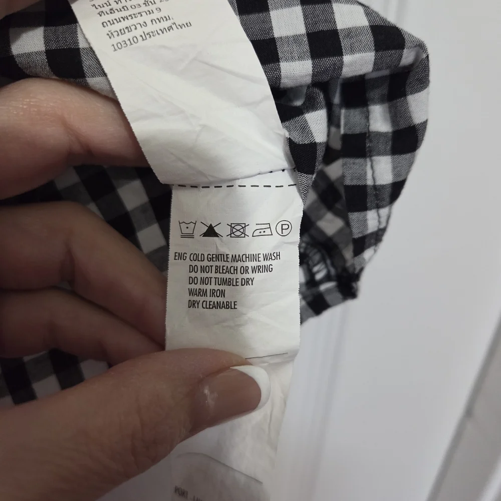 Cotton On Black & White V-neck Gingham Cropped Sleeveless Blouse Size Large - Picture 4 of 7